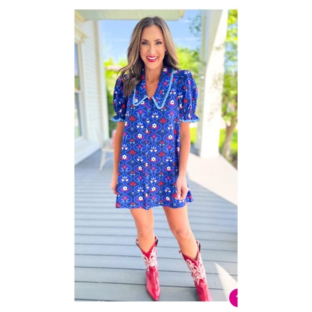 Blue Printed Short Sleeve Shift Dress with Statement Collar